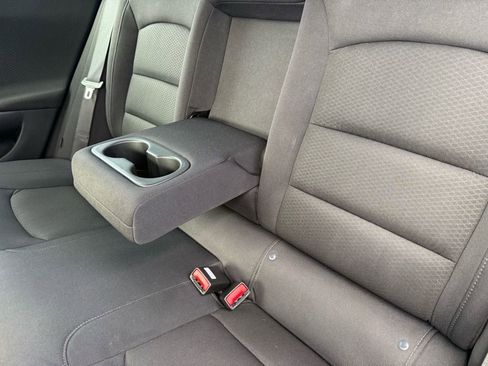 Used 2024 Chevrolet Malibu LT image 31