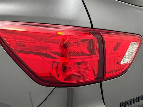 Certified 2020 Nissan Pathfinder SL AWD/4WD image 23