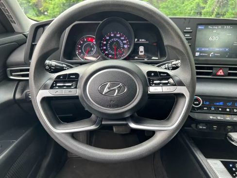 Used 2021 Hyundai Elantra SEL w/ Cargo Package FWD image 10