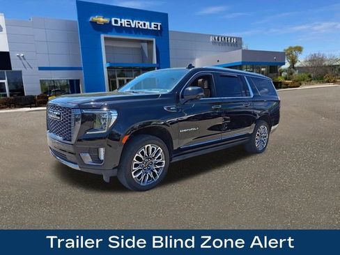 Used 2024 GMC Yukon XL Denali Ultimate AWD/4WD image 37