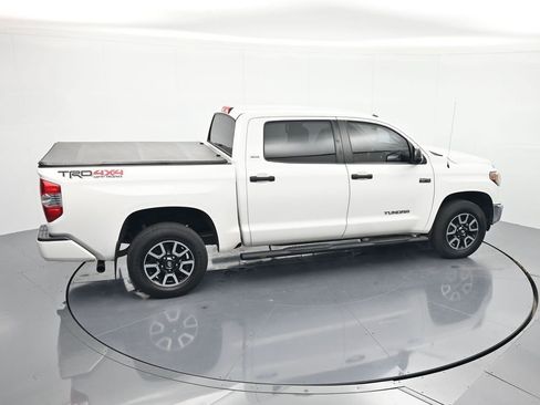 Used 2018 Toyota Tundra SR5 w/ TRD Off Road Package AWD/4WD image 31