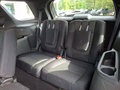 Used 2019 Ford Explorer XLT AWD/4WD image 12