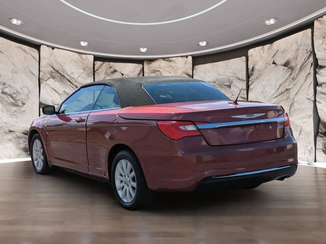 Used 2012 Chrysler 200 Touring FWD image 5