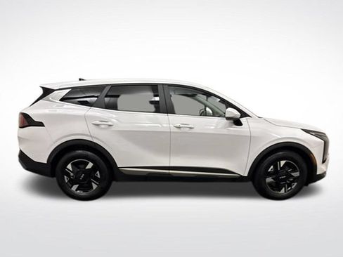 Used 2026 Kia Sportage LX FWD image 4