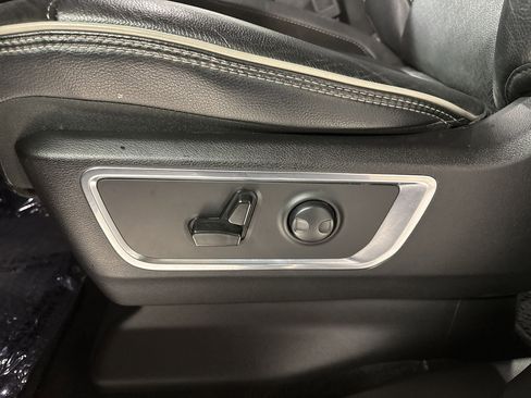 Used 2024 RAM 1500 Laramie image 18