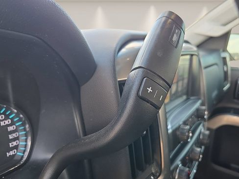 Used 2018 Chevrolet Silverado 1500 LT w/ Texas Edition RWD image 17