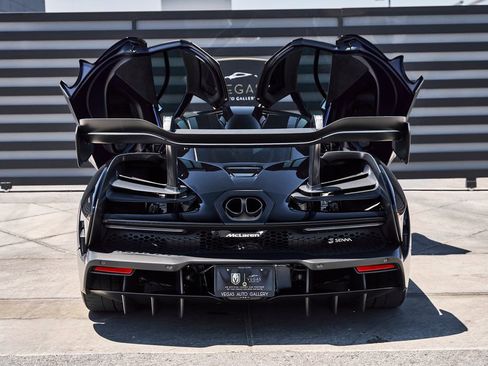 Used 2019 McLaren Senna RWD image 28