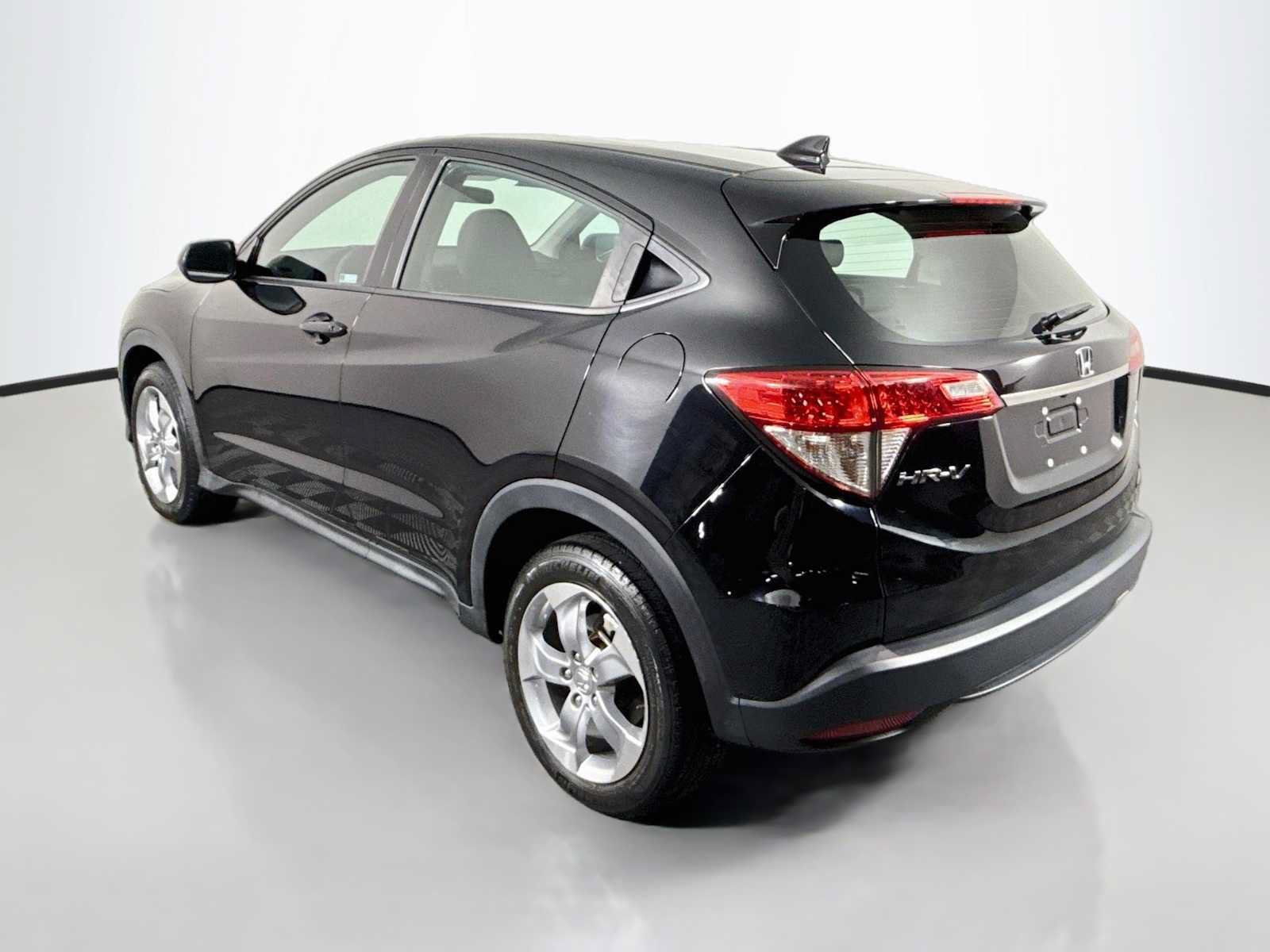 Certified 2022 Honda HR-V LX image 5