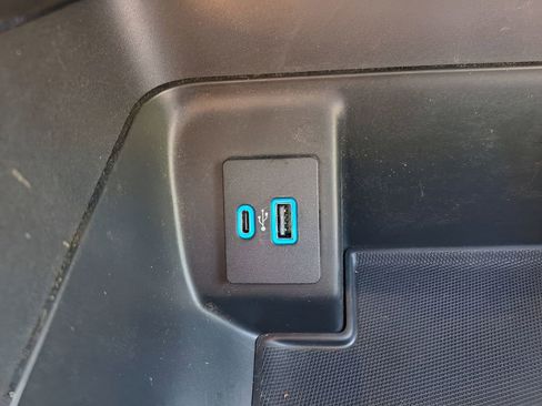 Used 2022 Ford F150 XLT w/ Equipment Group 302A High image 26