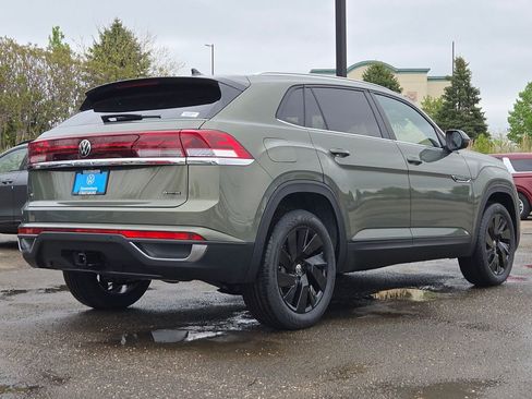 New 2026 Volkswagen Atlas Cross Sport SE AWD/4WD image 4