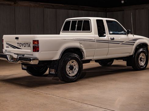 Used 1991 Toyota Pickup SR5 image 9