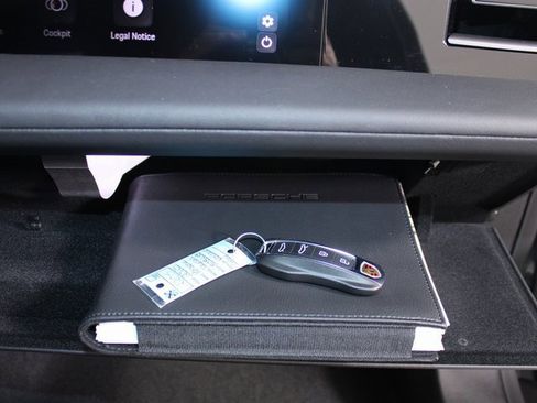 New 2025 Porsche Taycan image 28