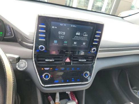 Used 2020 Hyundai Ioniq SEL image 1