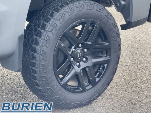 Used 2023 Chevrolet Silverado 1500 Custom Trail Boss w/ LPO, Dark Essentials Package image 30