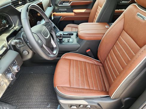 New 2025 GMC Sierra 1500 Denali Ultimate image 16