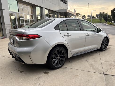 Used 2023 Toyota Corolla SE FWD image 6