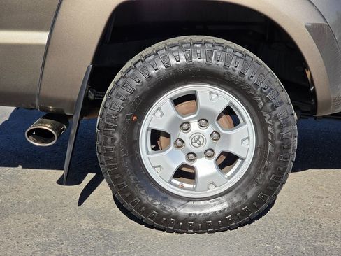 Used 2013 Toyota Tacoma 4x4 Double Cab image 8