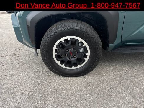 Used 2025 Toyota 4Runner TRD Off-Road AWD/4WD image 25