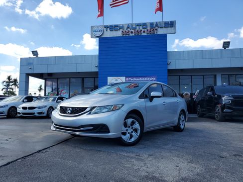 Used 2014 Honda Civic LX image 2