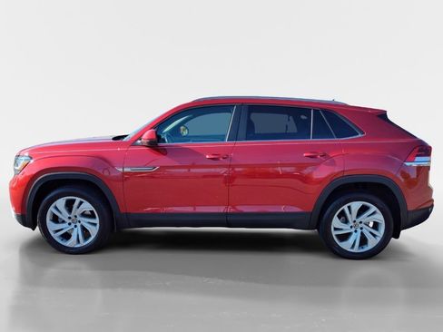Used 2020 Volkswagen Atlas Cross Sport SE image 2