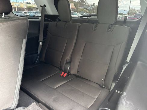 Used 2021 Ford Explorer XLT image 17
