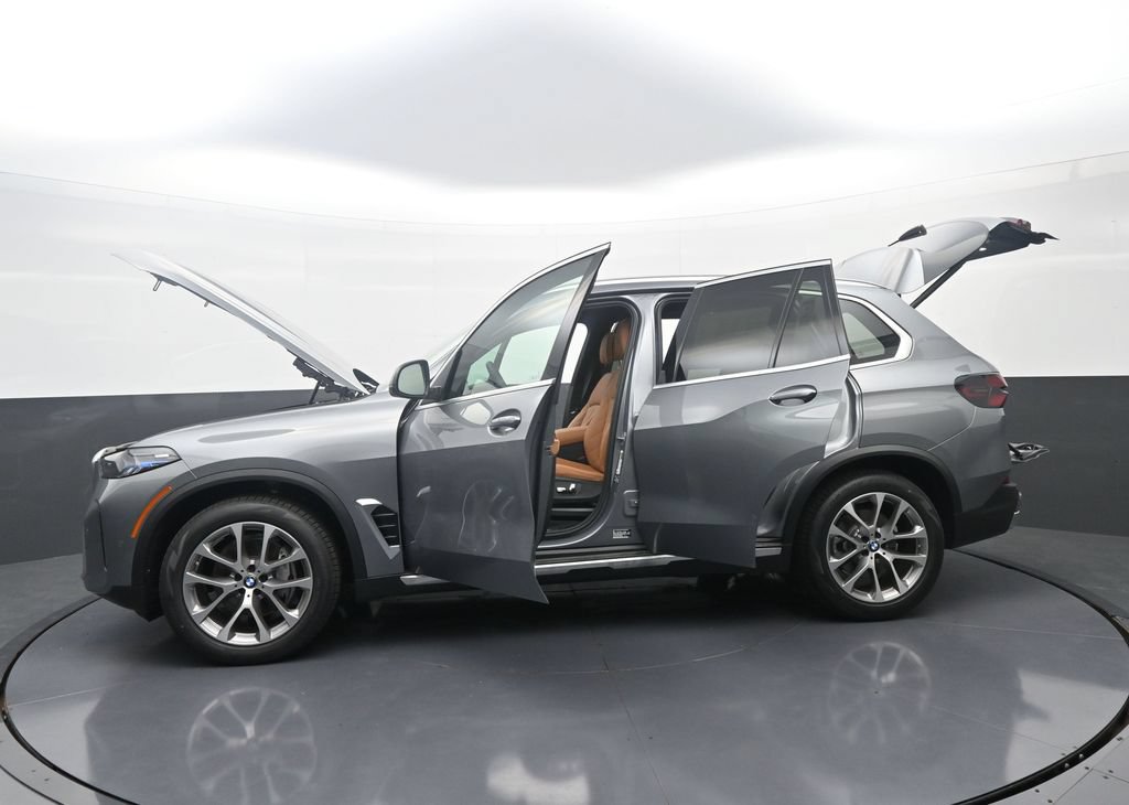 New 2026 BMW X5 xDrive40i w/ Climate Comfort Package AWD/4WD image 41