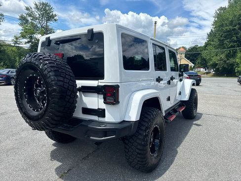 Used 2018 Jeep Wrangler Unlimited Sport AWD/4WD image 9