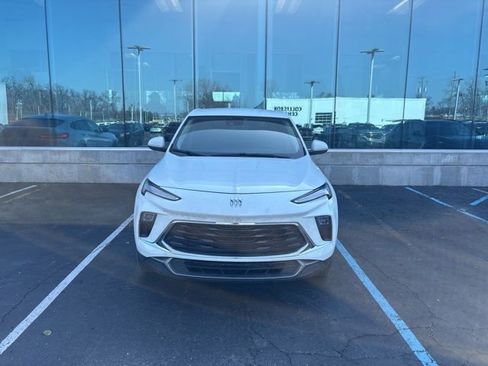 Certified 2024 Buick Encore GX Preferred image 3