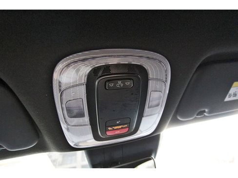 Used 2025 Hyundai Elantra SEL FWD image 24