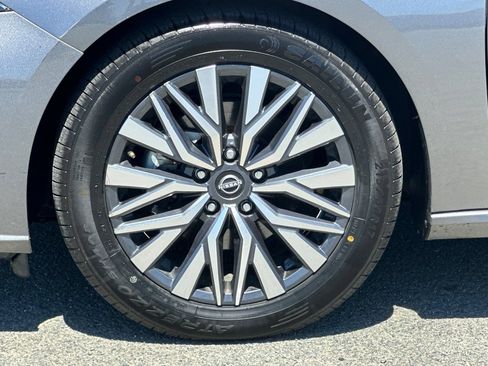 Used 2023 Nissan Altima 2.5 SV FWD image 25