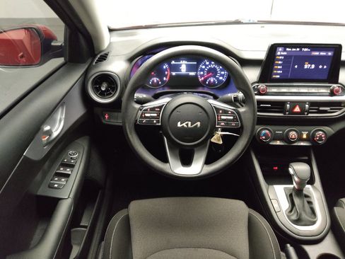 Used 2024 Kia Forte LXS FWD image 22