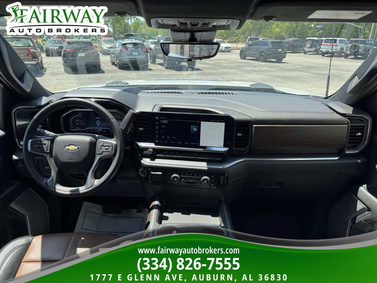 Used 2025 Chevrolet Silverado 2500 High Country w/ Technology Package AWD/4WD image 14