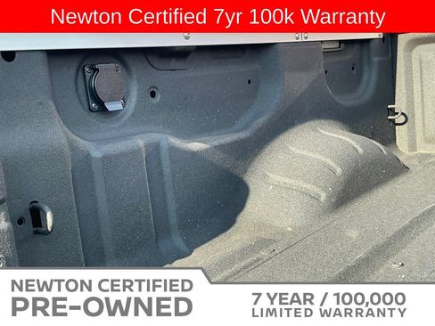 Used 2024 Nissan Titan SV w/ SV Convenience Package RWD image 14