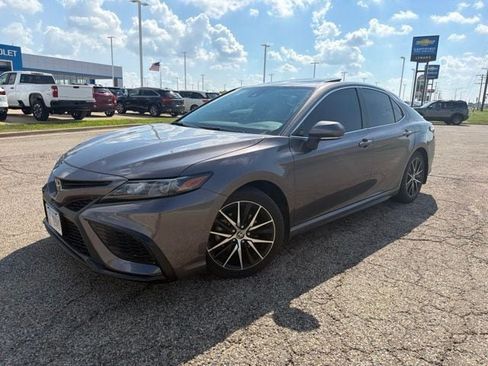 Used 2024 Toyota Camry SE w/ Cold Weather Package AWD/4WD image 5