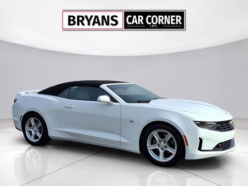 Used 2023 Chevrolet Camaro LT image 16