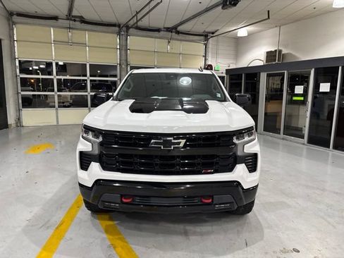 Used 2022 Chevrolet Silverado 1500 LT Trail Boss w/ Protection Package AWD/4WD image 3