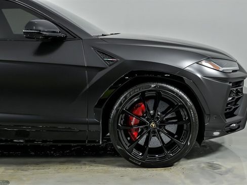 Used 2022 Lamborghini Urus AWD/4WD image 15
