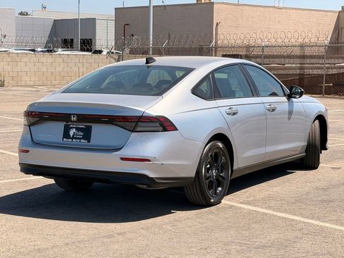 Used 2025 Honda Accord SE image 5