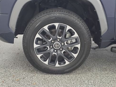 Used 2023 Toyota Tundra Limited AWD/4WD image 8