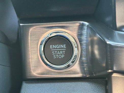 New 2026 Ford F250 Lariat w/ Black Appearance Package AWD/4WD image 11