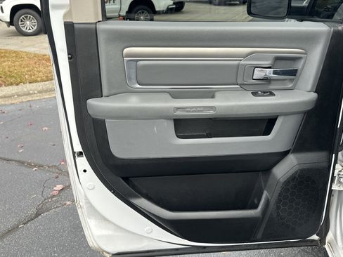 Used 2020 RAM 1500 Classic SLT image 20