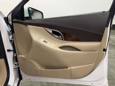 Used 2012 Buick LaCrosse Premium image 21