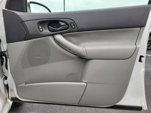 Used 2007 Ford Focus S image 18