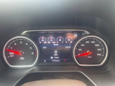 Used 2021 Chevrolet Tahoe Z71 w/ Z71 Off-Road Package AWD/4WD image 21