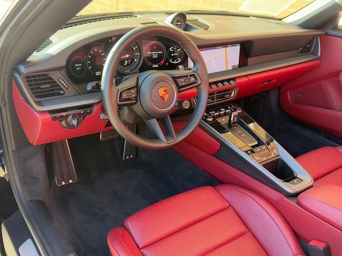 Certified 2021 Porsche 911 Targa 4S image 4