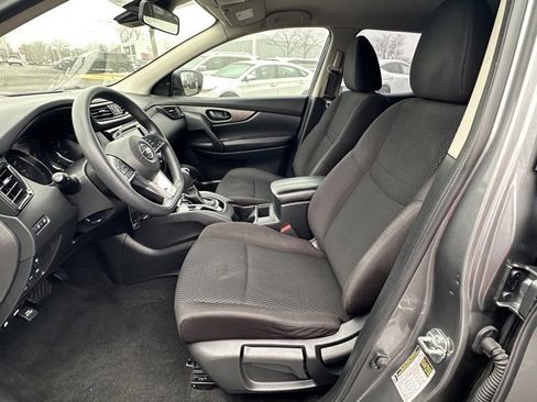 Used 2020 Nissan Rogue Sport S image 26