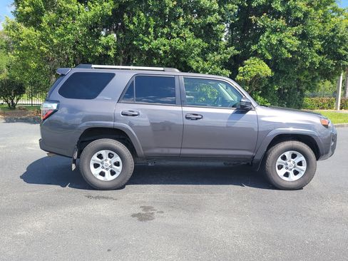 Used 2021 Toyota 4Runner SR5 AWD/4WD image 8