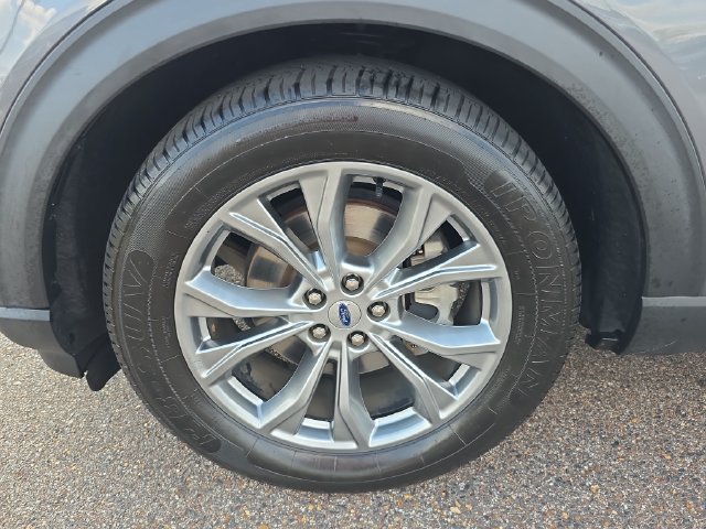 Used 2022 Ford Explorer Limited w/ Equipment Group 301A RWD image 9