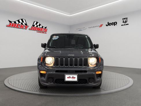 Used 2023 Jeep Renegade Latitude AWD/4WD image 11