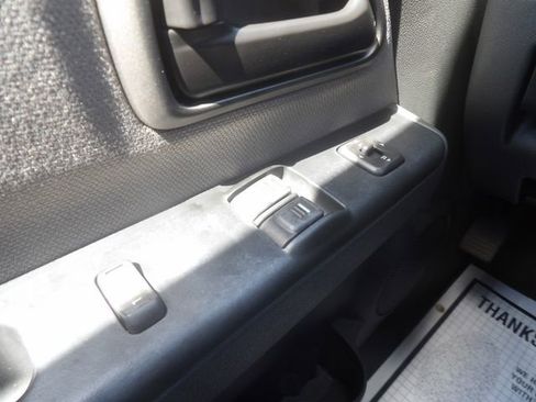 Used 2005 Chevrolet Colorado LS w/ Power Convenience Package AWD/4WD image 17